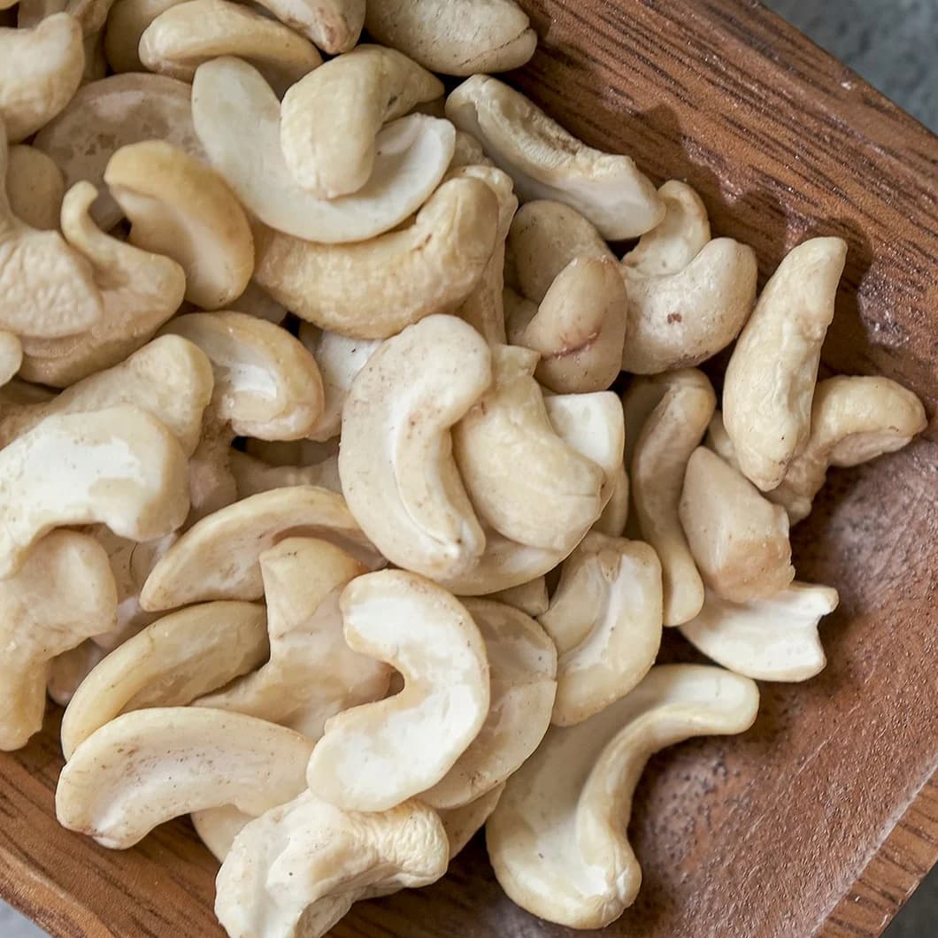 Splits & Pieces cashew kernels